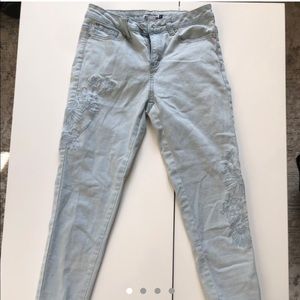 Light Blue Flower Embroidered Skinny Jeans